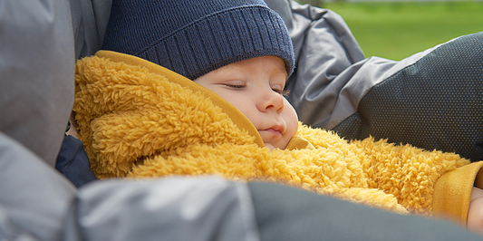 Warm durch den Winter – Der richtige Fußsack für dein Baby