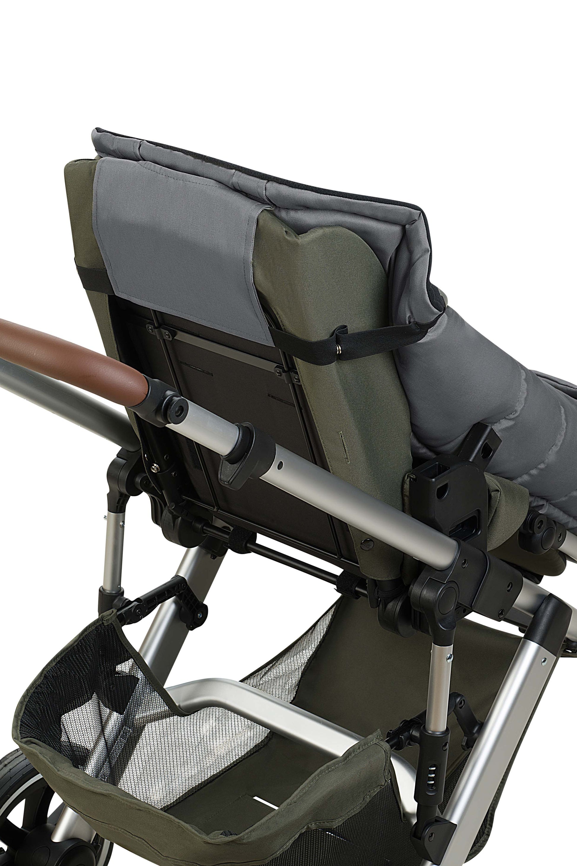 Fußsack Benno 2.0 mit Überschlag für die Kinderwagenrückenlehne für optimalen Sitz