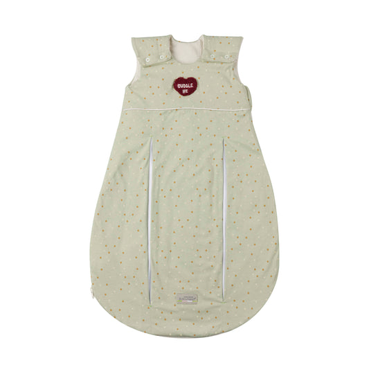Weicher mintgrüner Babyschlafsack mit Punktmuster und "Cuddle Me" Herzstickerei – atmungsaktiver Schlafsack für Neugeborene und Babys. Prima Klima Schlafsack mit Rundumreißverschluss für schnelles wickeln in der Nacht und Klimazonen Falten im vorderen Bereich für  die Temperaturregulierung.