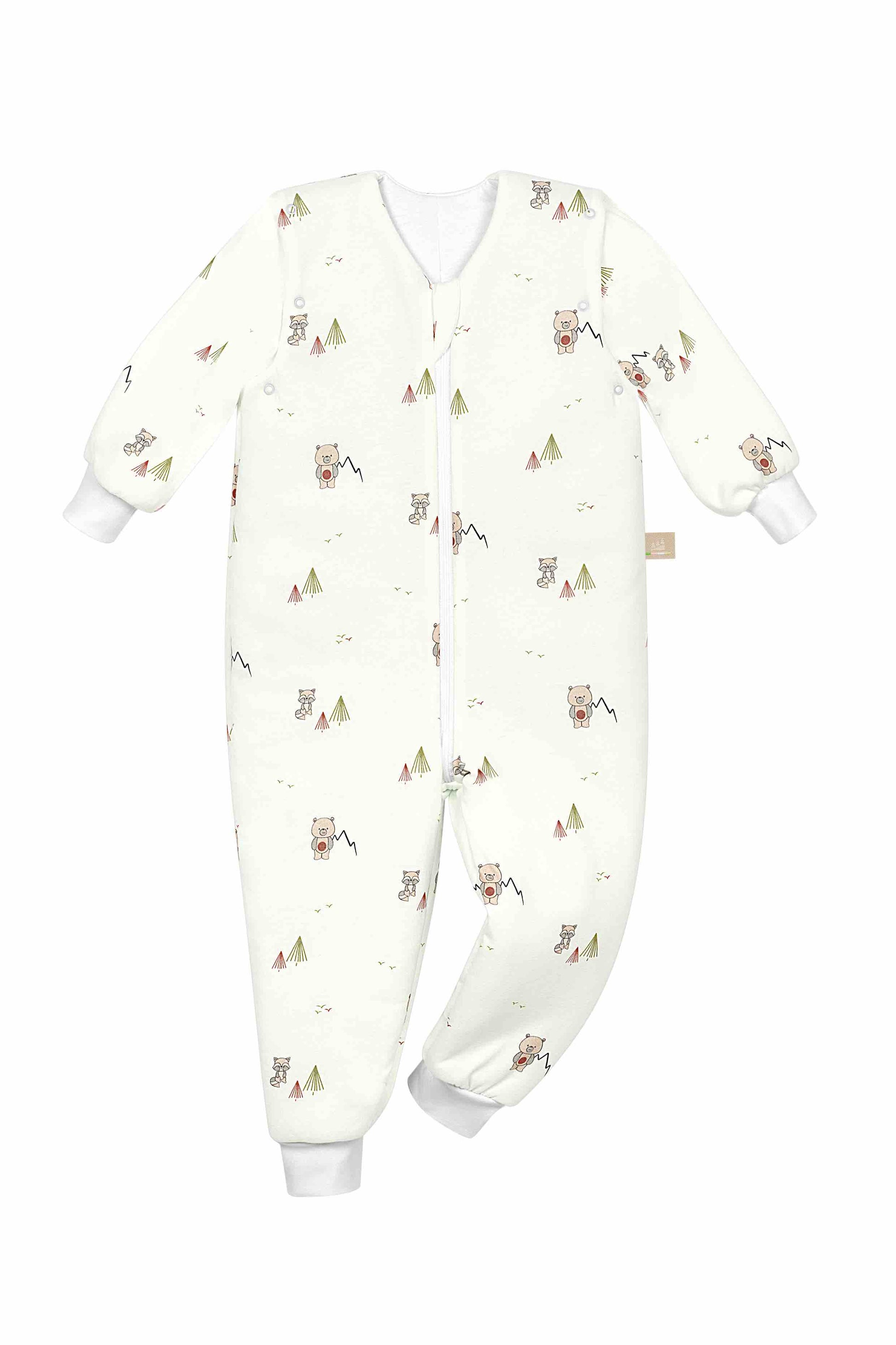 Frontansicht des Hopsi wattierten Babyschlafsacks in der Designvariante Twofriends Nature, mit Wattierung und durchgehendem Reißverschluss.